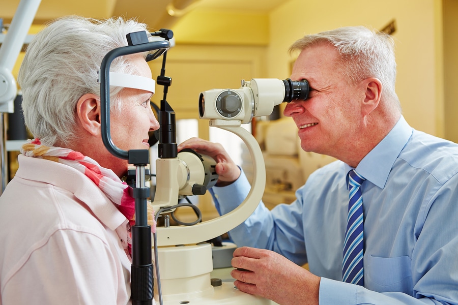 Helping Your Parent Through an Eye Doctor Visit