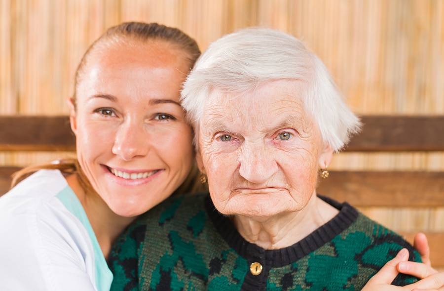 Using Respite Care While Caring for a Senior with Alzheimer’s Disease