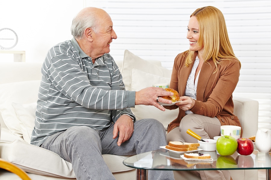 Four Tips for Helping Your Senior to Eat Healthier Meals