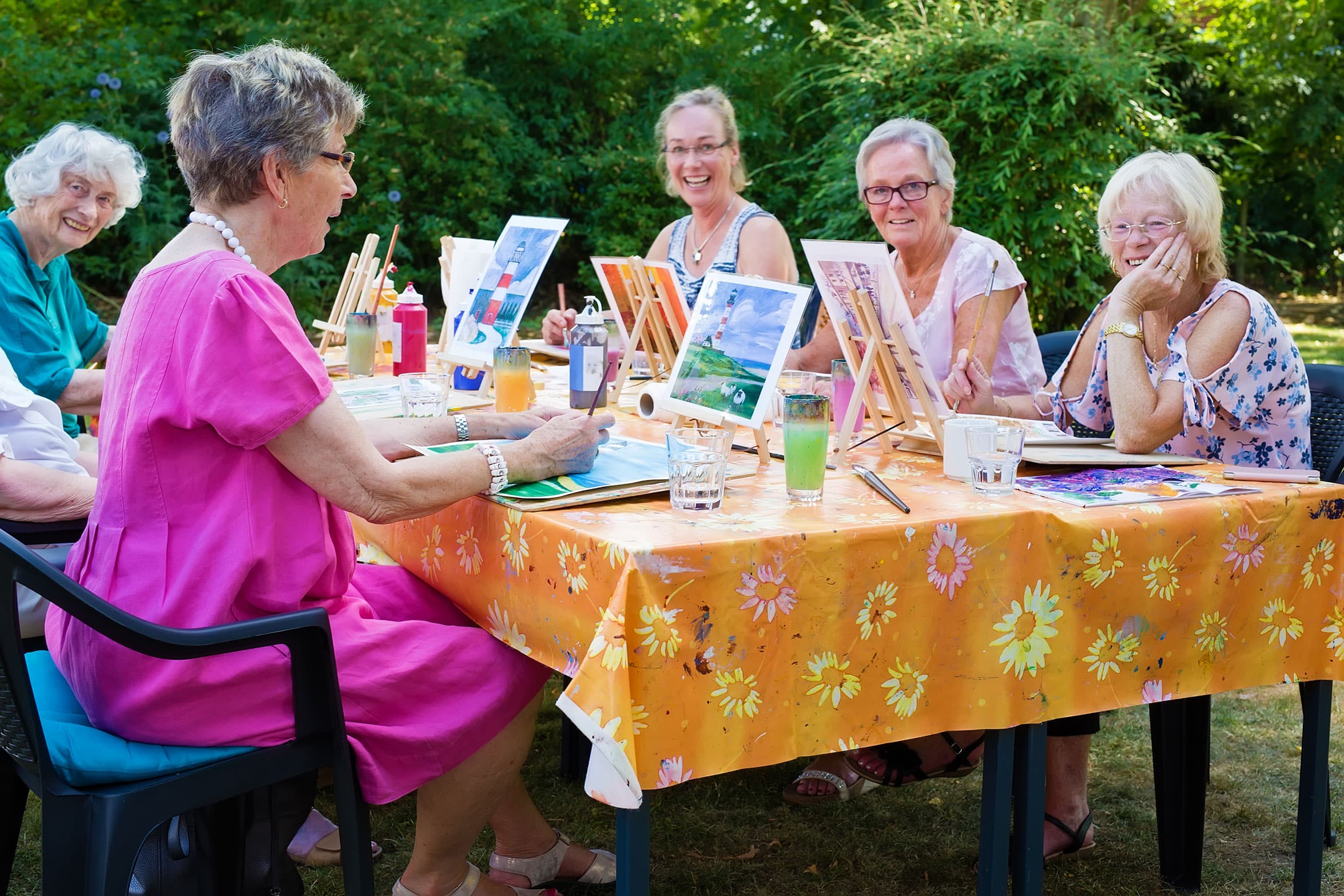Aging Well Through Creativity: Easy Art and Craft Ideas for Older Adults