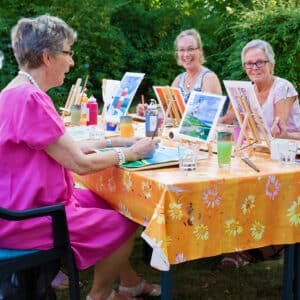 Aging Well Through Creativity: Easy Art and Craft Ideas for Older Adults